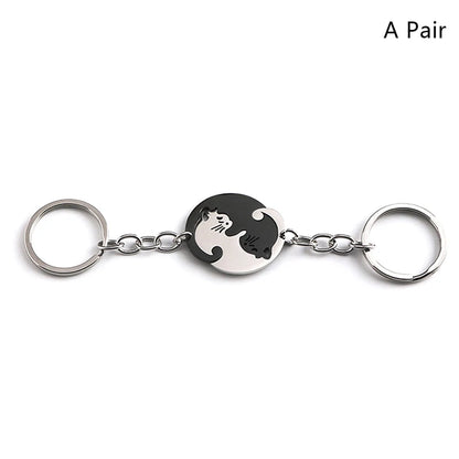 Cute Hug Cat Keychain Creative Patchwork Heart Round Keyring Couple Lovers Key Chains Bag Pendant Car Keyholder Accessories Gift